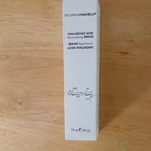 STUDIOMAKEUP Hyaluronic Acid Rejuvenating Serum